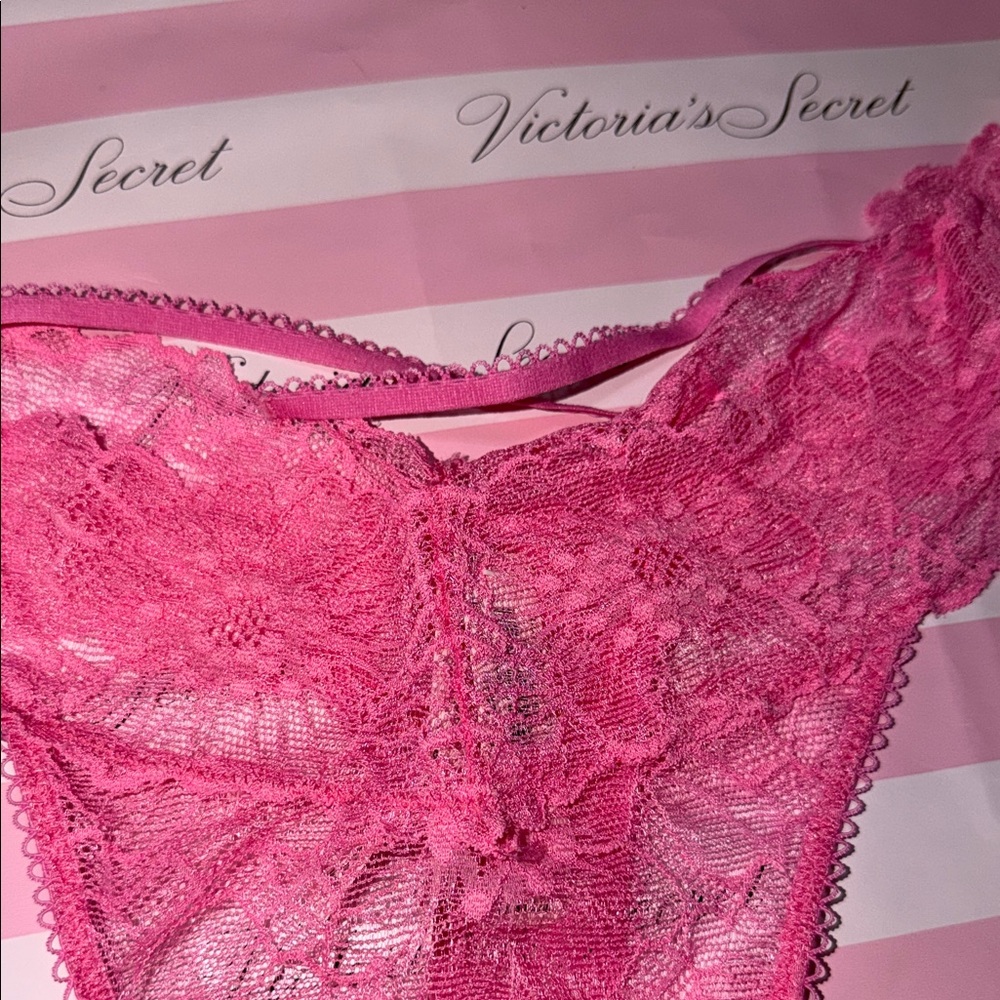 🎀Victoria's Secret Pink Lace thong - Picture 6 of 8